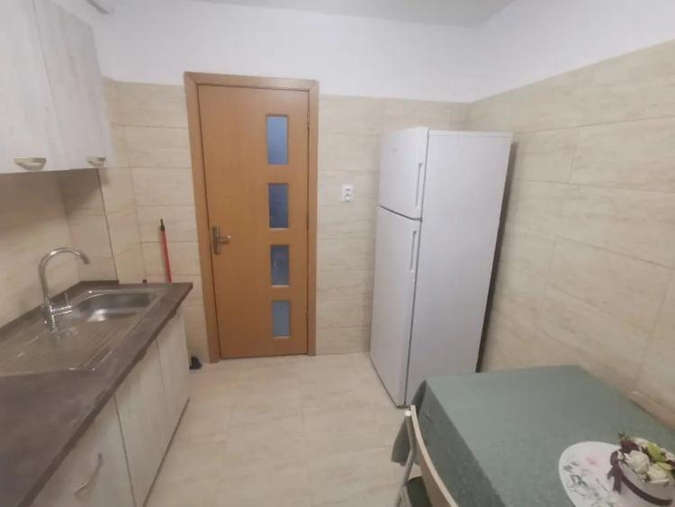 Apartament cu 2 camere decomandat în Rovine