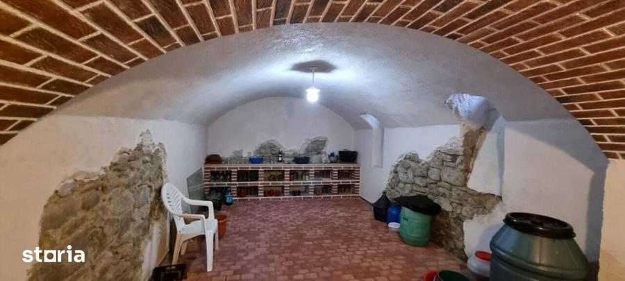 Casă cu 9 camere cu Teren 1850 Mp în Drajna
