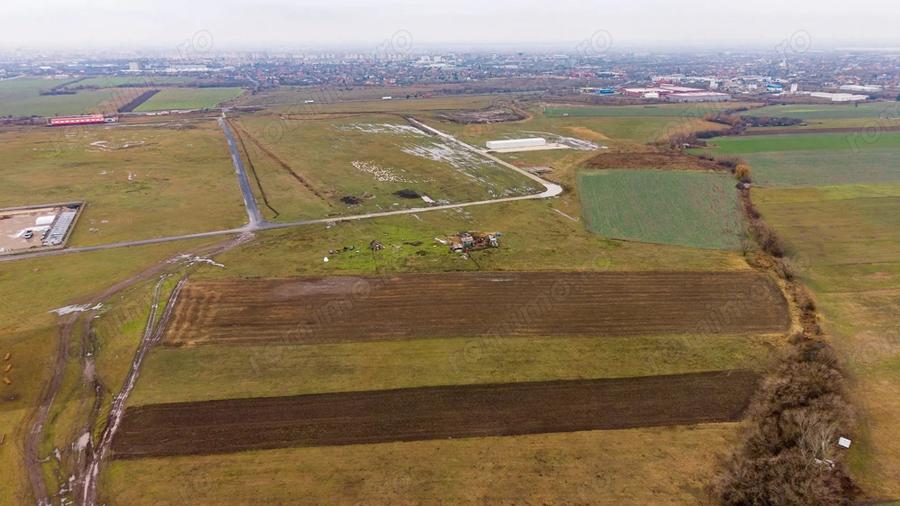 Teren de 5000 mp, în Nord