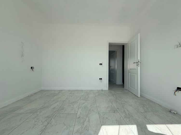 Duplex cu 5 camere cu Canalizare în Moșnița Nouă