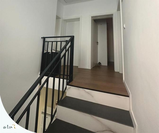Casă cu 4 camere cu Teren 420 Mp în Tomești
