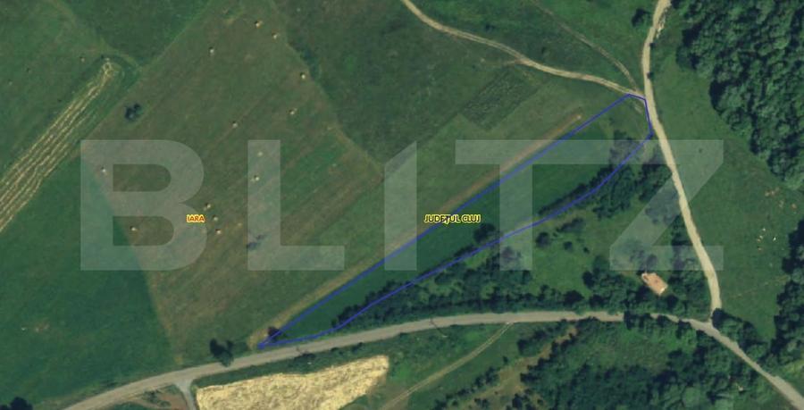Teren agricol extravilan de 5008 mp, în Iara