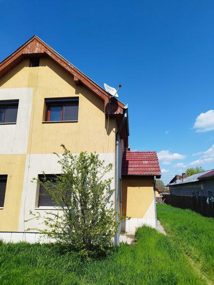 Casă cu 4 camere în Central