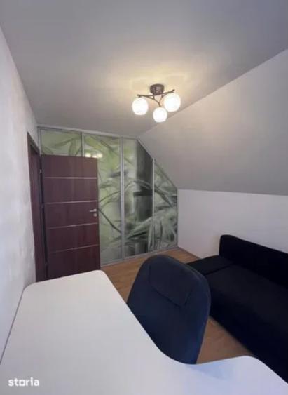 Apartament cu 3 camere decomandat, mobilat în Titan