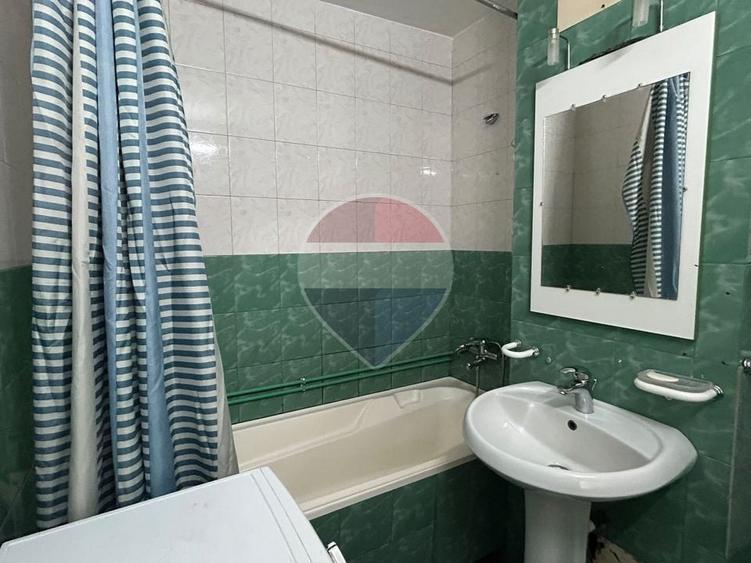 Apartament cu 3 camere decomandat, mobilat în Mărăști