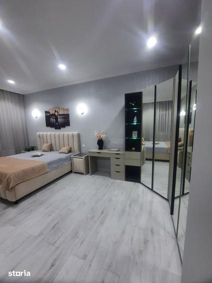 Apartament cu 3 camere semidecomandat în Eminescu