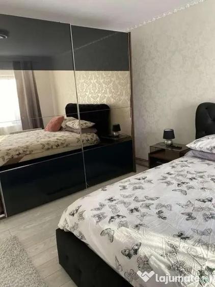 Casă cu 5 camere cu Teren 350 Mp în Strejnicu
