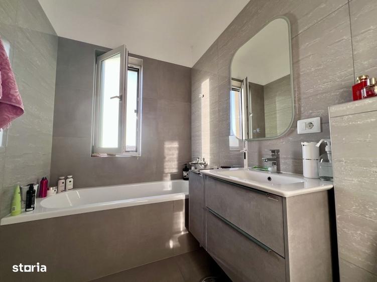 Apartament cu 3 camere semidecomandat în Central