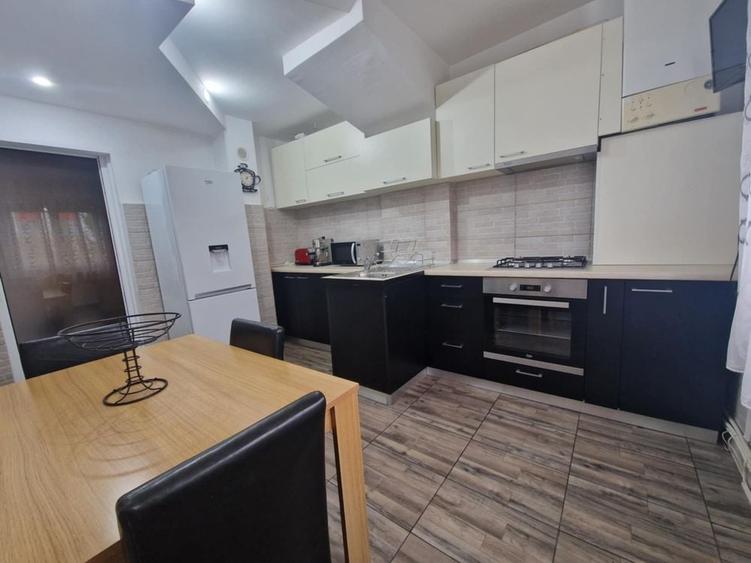 Apartament cu 2 camere semidecomandat în Hunedoara