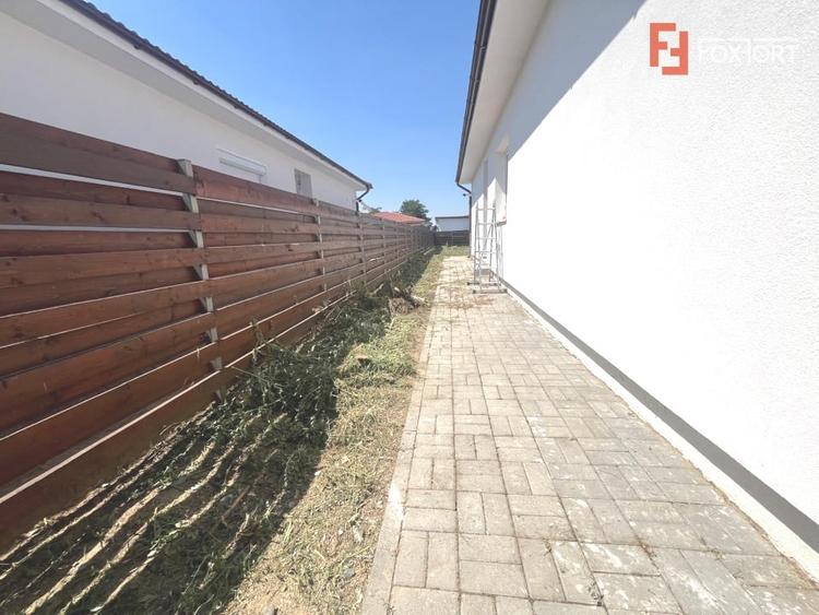 Duplex cu 4 camere cu Canalizare în Moșnița Nouă
