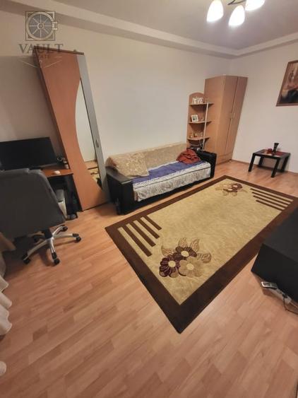 Apartament cu 3 camere decomandat, mobilat în Rahova