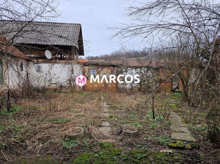 Casă individuală cu 3 camere cu Teren 1000 Mp în Goruia