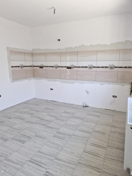 Casă cu 4 camere cu Teren 515 Mp în Cumpăna