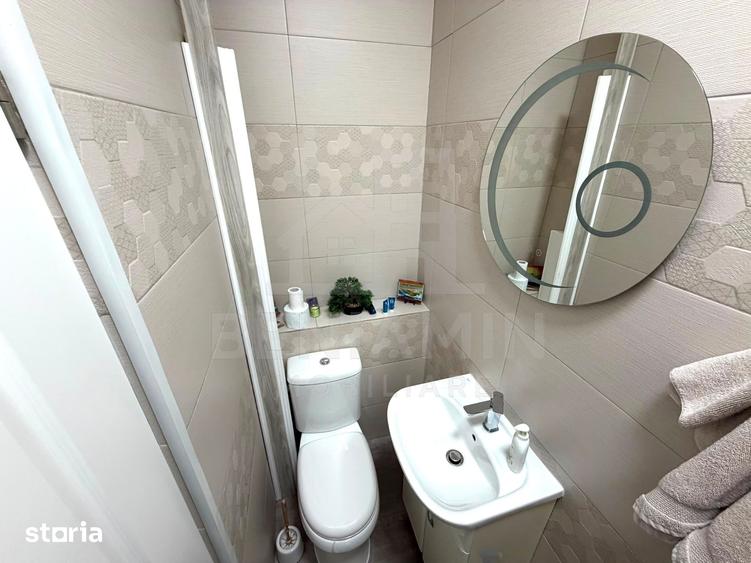 Apartament cu 3 camere în Craiovița Nouă