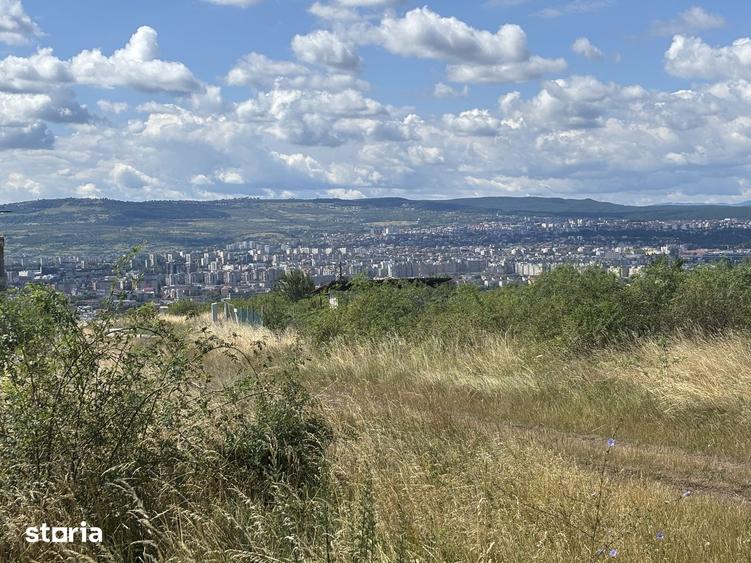 Teren de 650 mp, în Iris