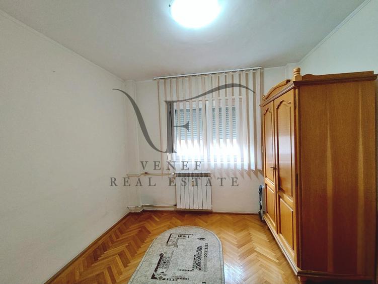 Apartament cu 3 camere semidecomandat în Iancului