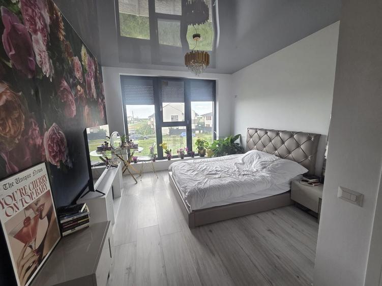 Duplex cu 4 camere cu Canalizare în Nord
