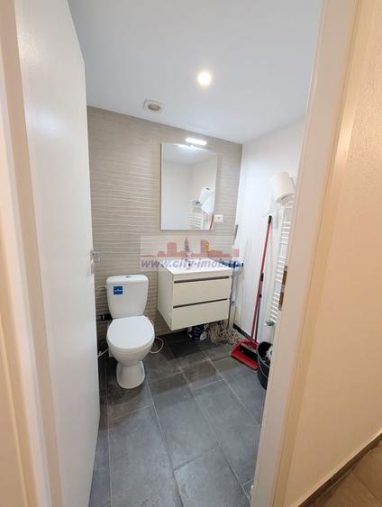Casă individuală cu 5 camere cu Canalizare în Moșilor