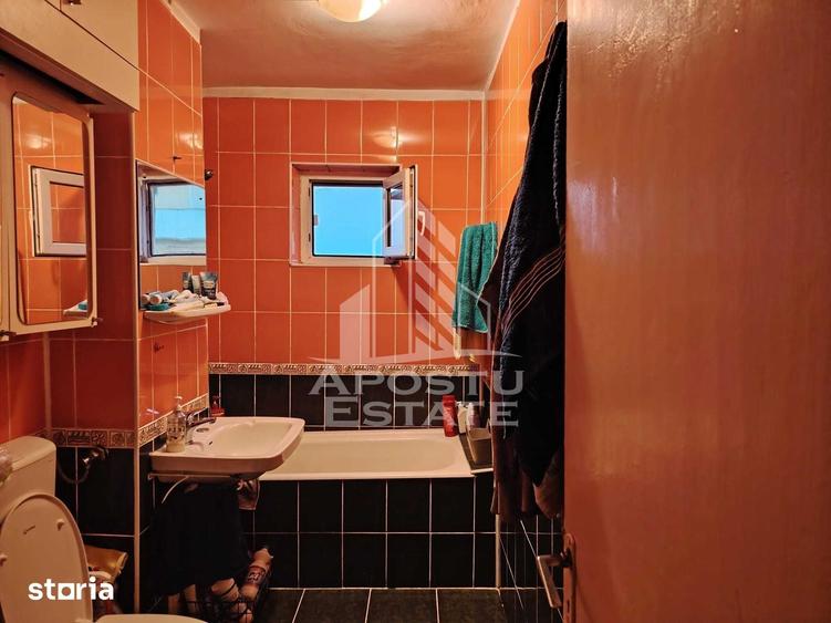 Apartament cu 3 camere decomandat în Șagului