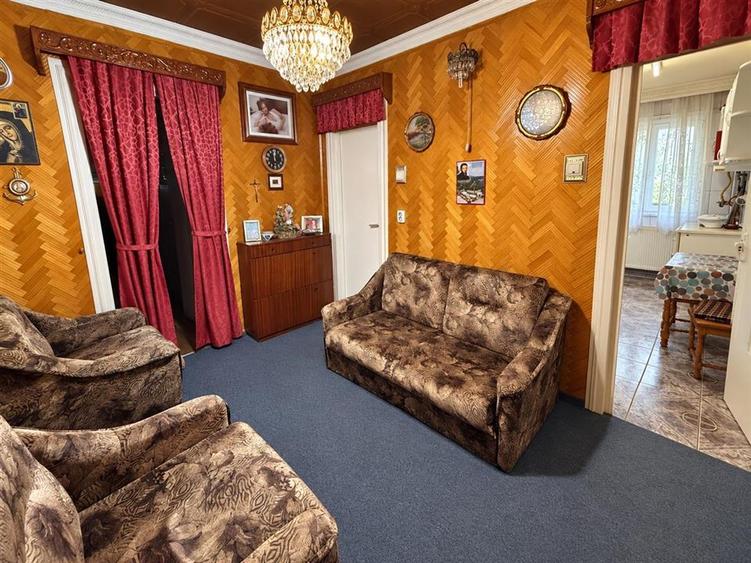 Apartament cu 4 camere decomandat, mobilat în Vasile Aaron