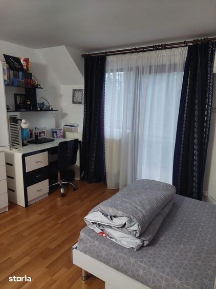 Casă cu 4 camere cu Teren 270 Mp în Războieni