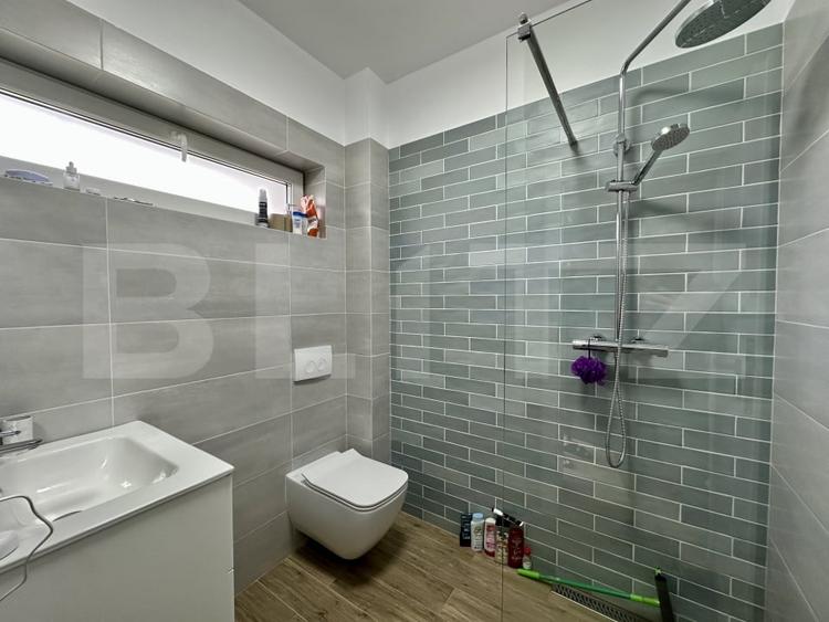 Duplex cu 5 camere cu Canalizare în Florești
