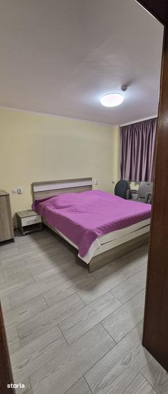 Casă cu 8 camere cu Teren 250 Mp în Central