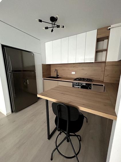 Apartament cu 2 camere semidecomandat, mobilat în Drumul Taberei