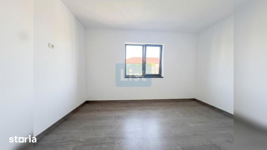 Casă cu 3 camere cu Teren 462 Mp în Miroslava