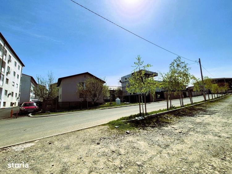 Garsonieră decomandată în Roșu