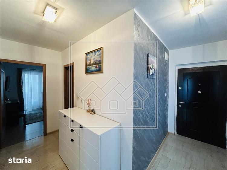 Apartament cu 3 camere în Șelimbăr