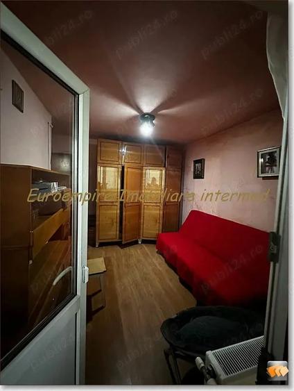 Apartament cu 2 camere decomandat în Poarta 6