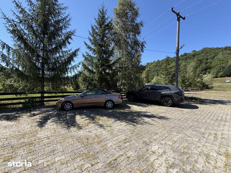 Casă cu Teren 3295 Mp în Tulnici