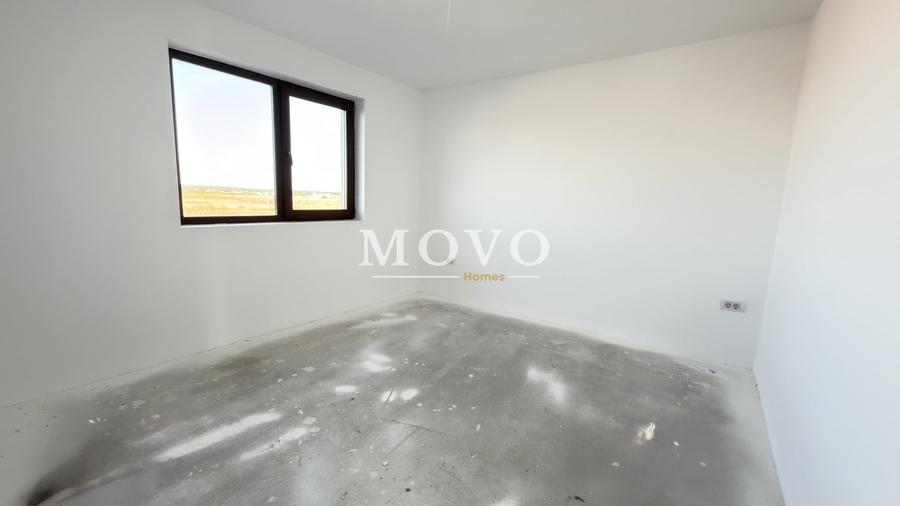 Duplex cu 4 camere cu Canalizare în Moșnița Nouă