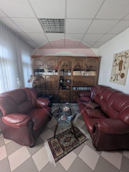 Casă individuală cu 5 camere cu Teren 1460 Mp în Sud