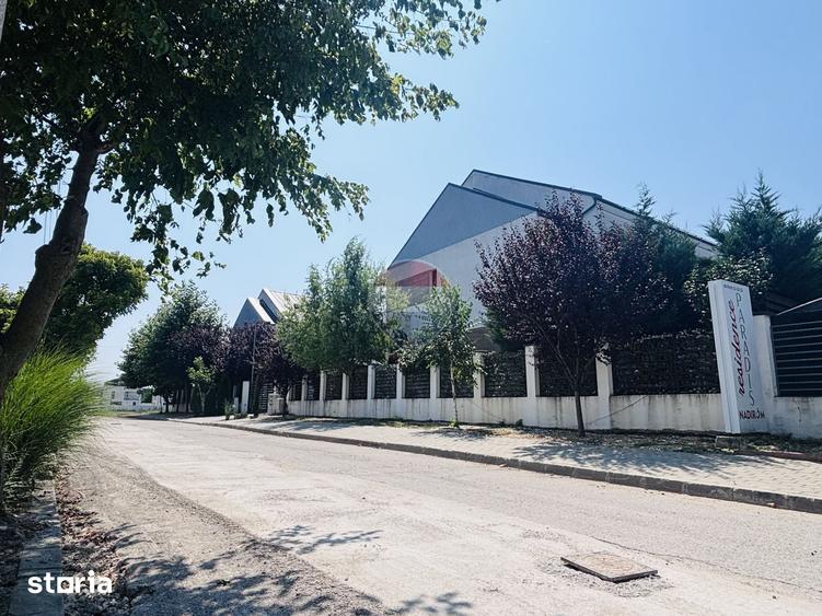 Casa / Vila de vanzare Tunari - 10