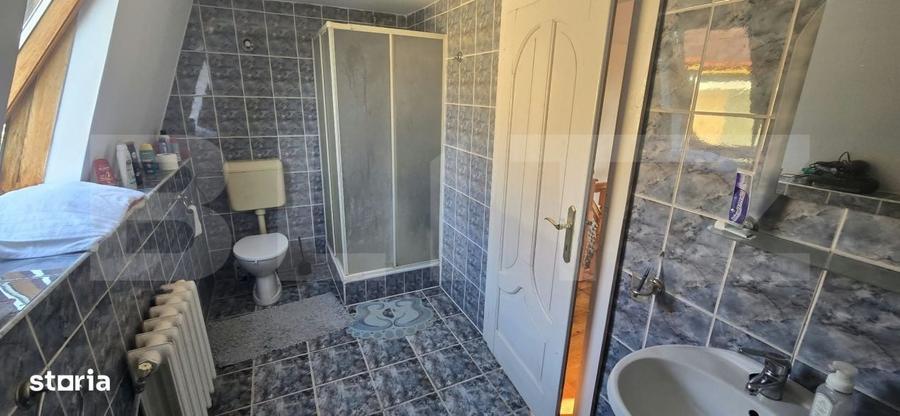 Casă cu 4 camere în Central
