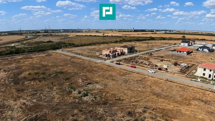 Teren Construcții intravilan de 703 mp, în Vladimirescu