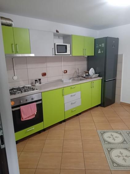 Casă individuală cu 4 camere cu Canalizare în Costi