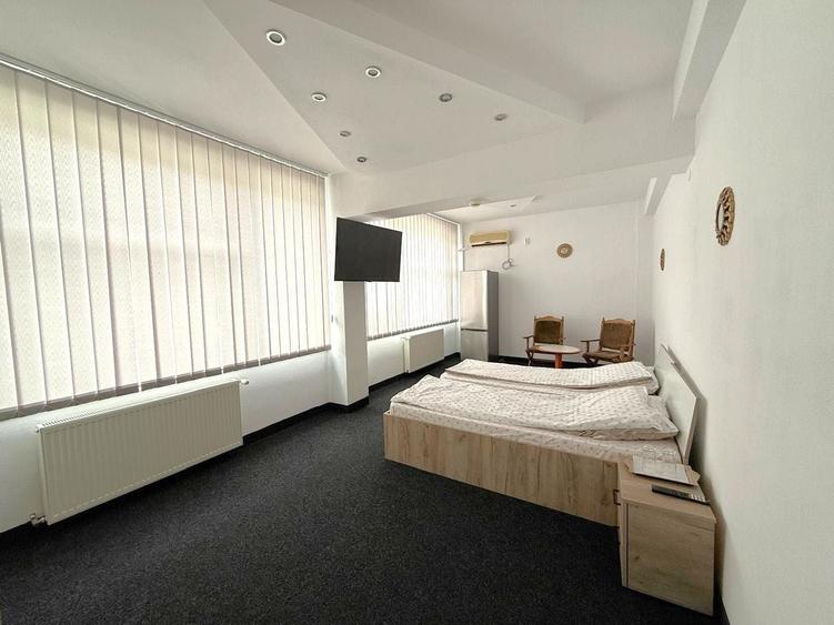 Spațiu comercial, de 1,441 mp, în Central