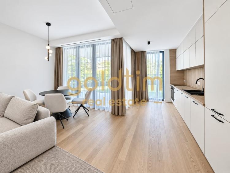 Apartament cu 3 camere decomandat, mobilat în Iancu Nicolae