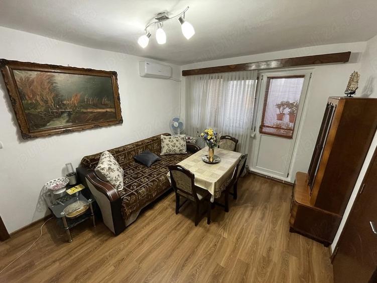 Apartament cu 3 camere semidecomandat, mobilat în Girocului