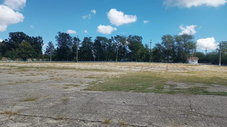 Spațiu industrial, de 2,426 mp, în Ghimpați
