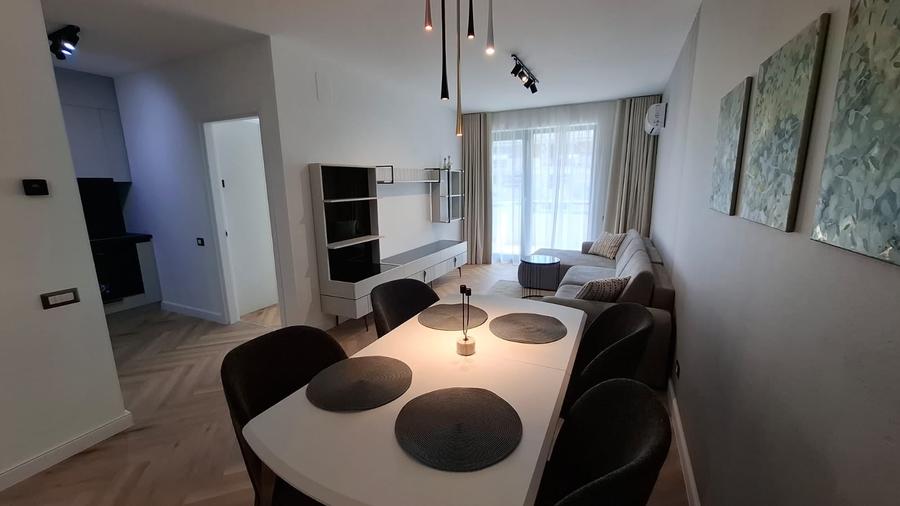 Apartament cu 3 camere decomandat în Pipera