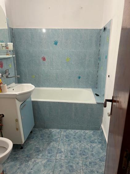 Apartament cu 2 camere decomandat în Republicii