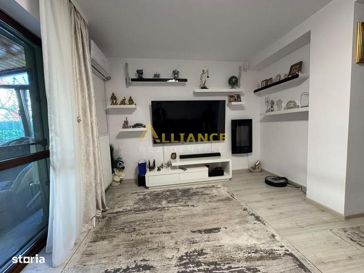 Casă cu 4 camere în Cățelu