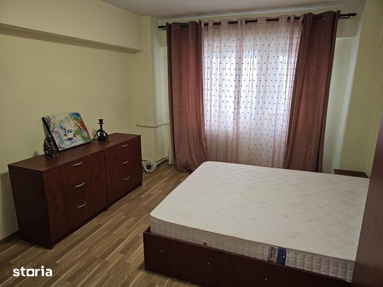 Apartament cu 3 camere în Tudor Vladimirescu