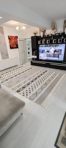 Apartament cu 2 camere semidecomandat în Fălticeni