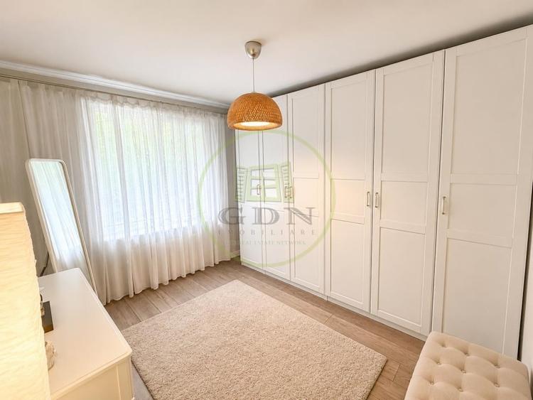 Apartament cu 3 camere semidecomandat, mobilat în Rahova