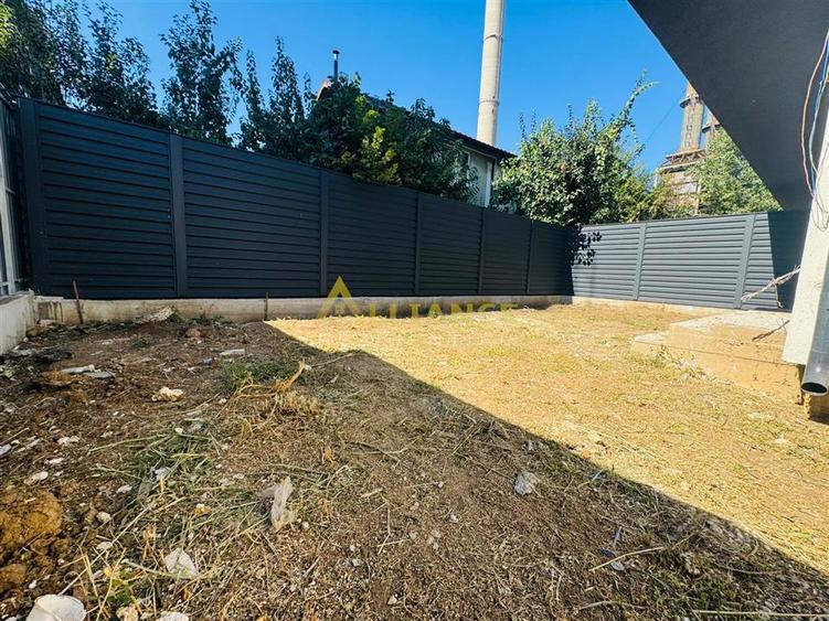 Duplex cu 4 camere cu Canalizare în Metalurgiei